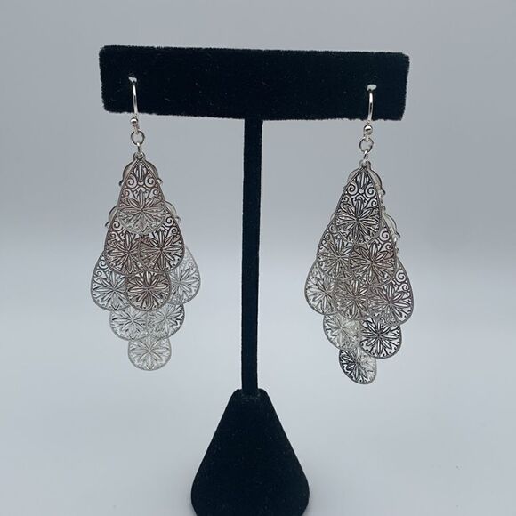 Vintage SET of 3 Pairs Artistic Metal work Earrings, in Silver tone, Unmarked - Picture 2 of 7